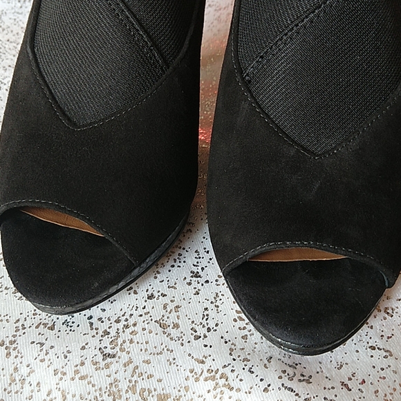 Donald J Pliner Sassi Platform Bootie - Picture 8 of 8